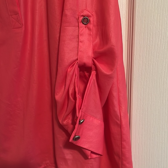 V Neck Blouse - Picture 4 of 5